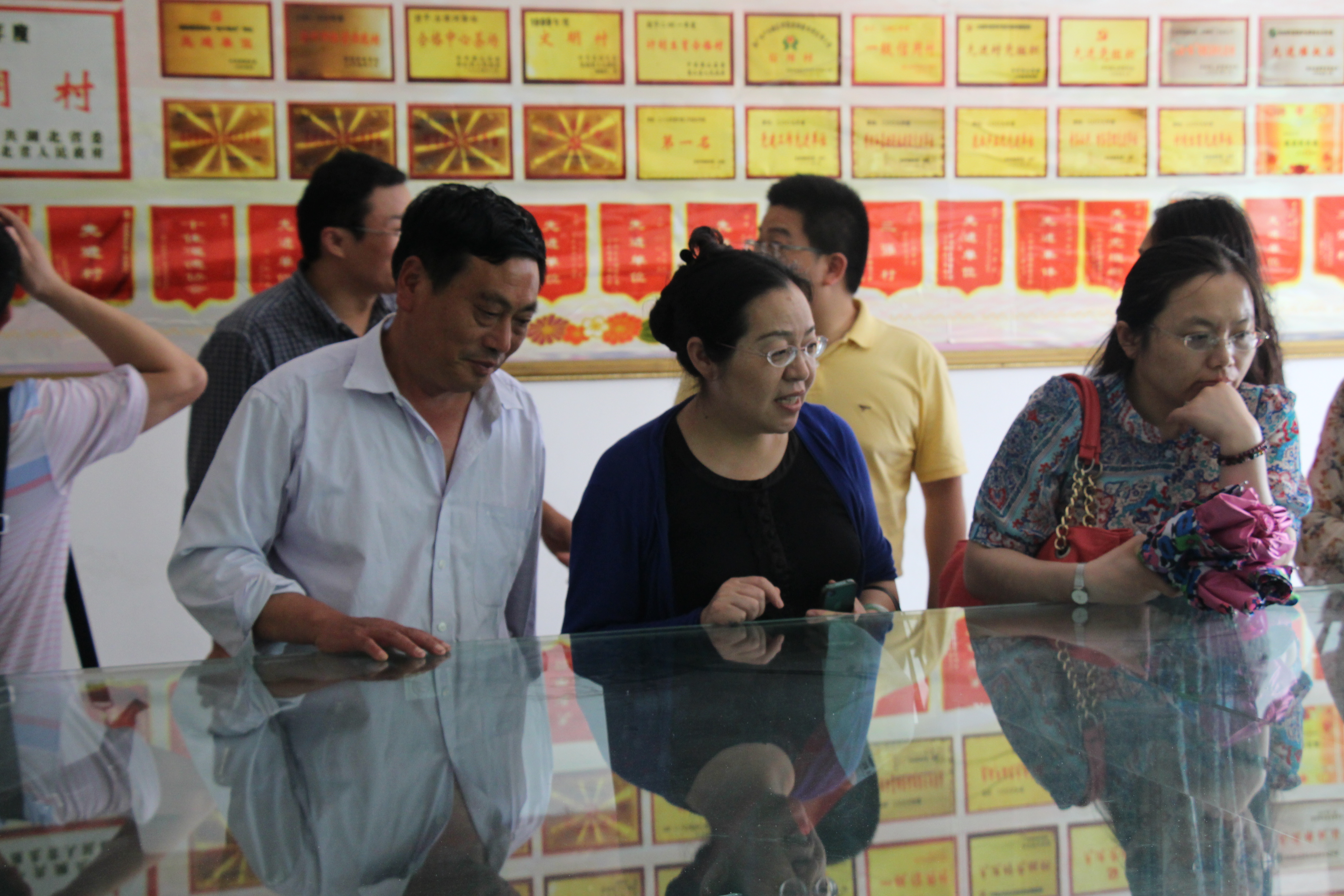 教师进农户，理论下基层——英国上市365全体党员教师赴英山县乌云山村学习调研